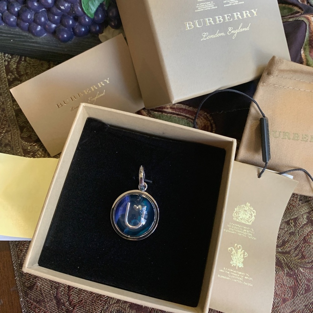 Authentic BURBERRY Silver U crystal ball Key/charm